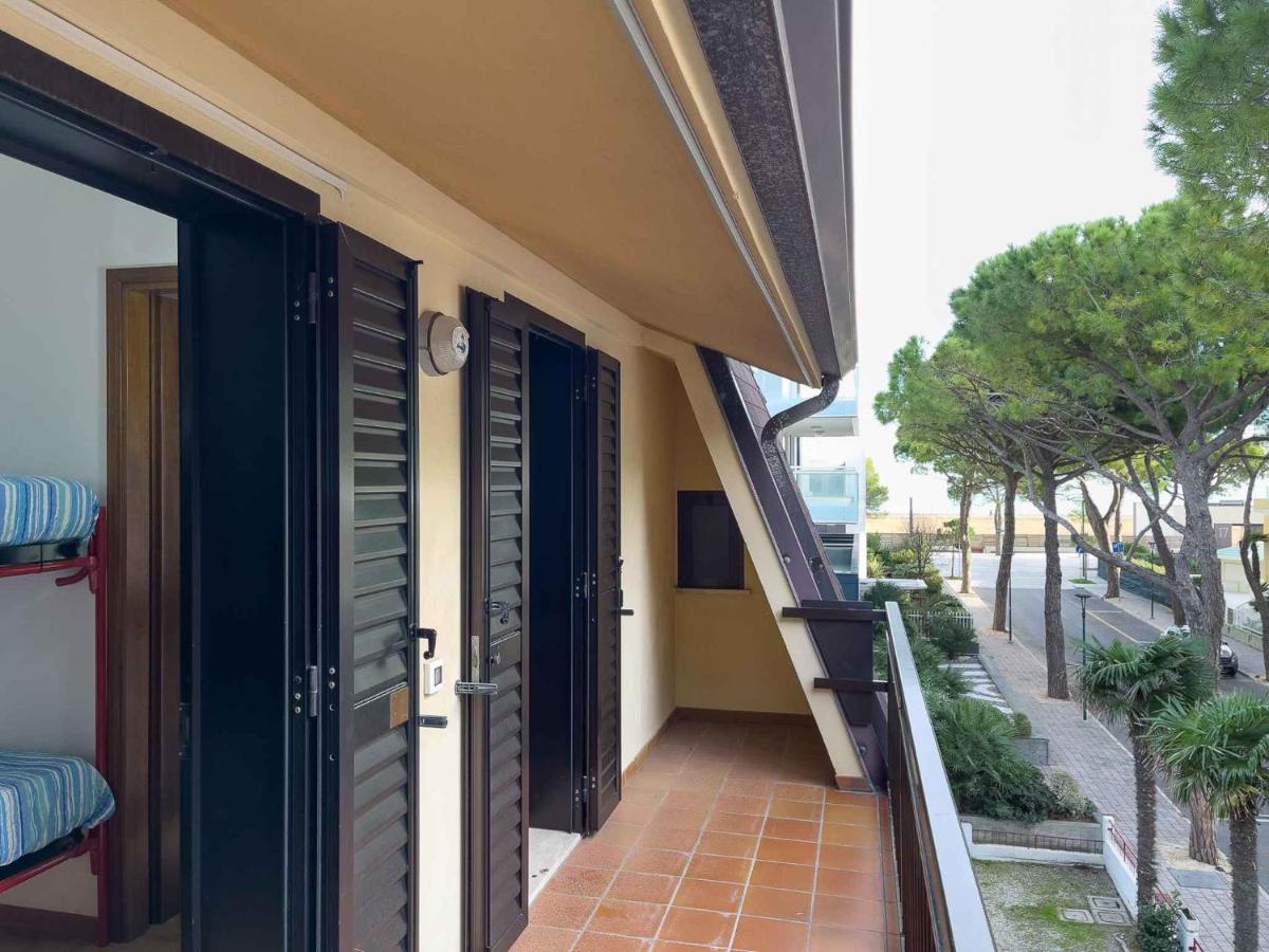 Apartments In Lignano Sabbiadoro 39726 Kültér fotó