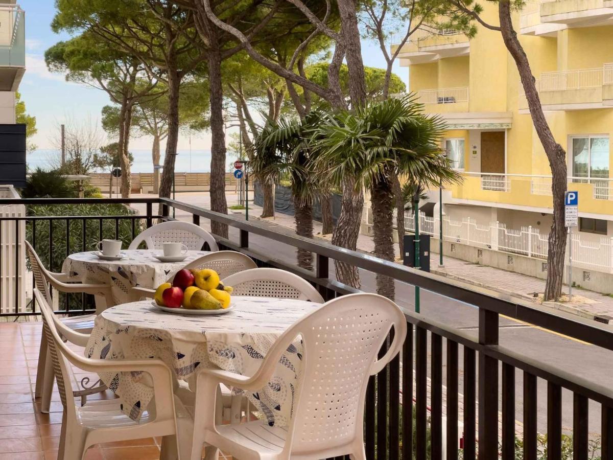 Apartments In Lignano Sabbiadoro 39726 Kültér fotó